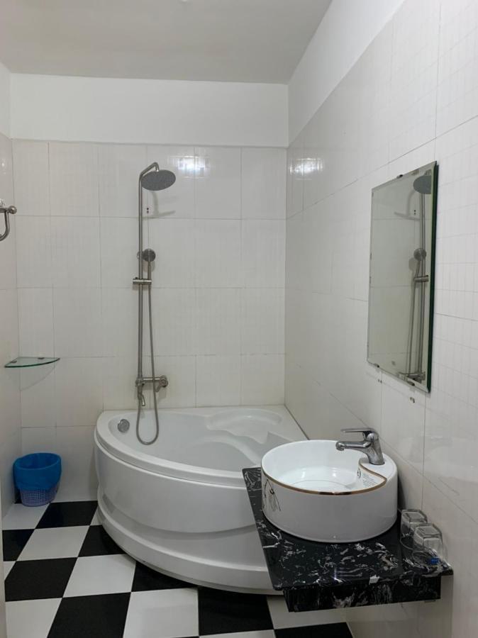 Ha Long Hotel Thu Duc Hcmc Ho Chi Minh City Bagian luar foto